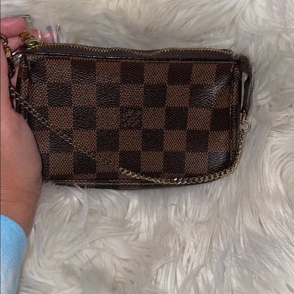 Louis Vuitton Mini Pochette DE - Picture 10 of 12